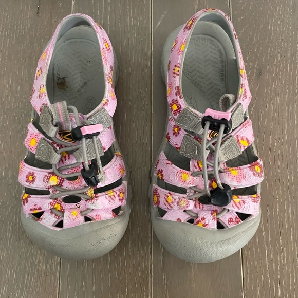 Keen Newport H2 Girls Sandals - Picture 1 of 6
